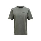 Peak performance orig small logo tee pine needle